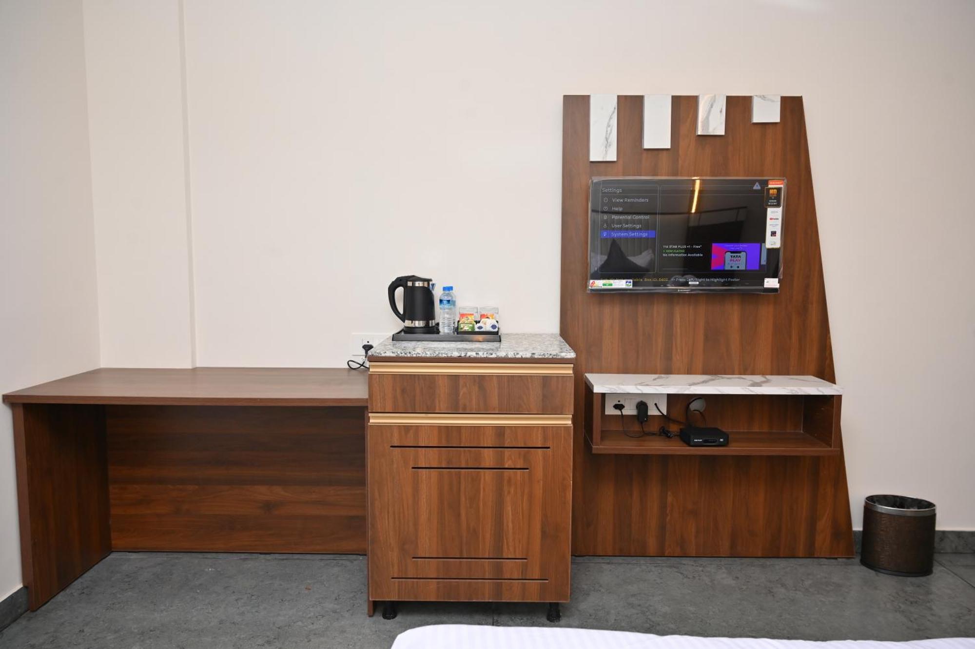 Hotel Shri Devi Comforts Inn Bhatkal ภายนอก รูปภาพ